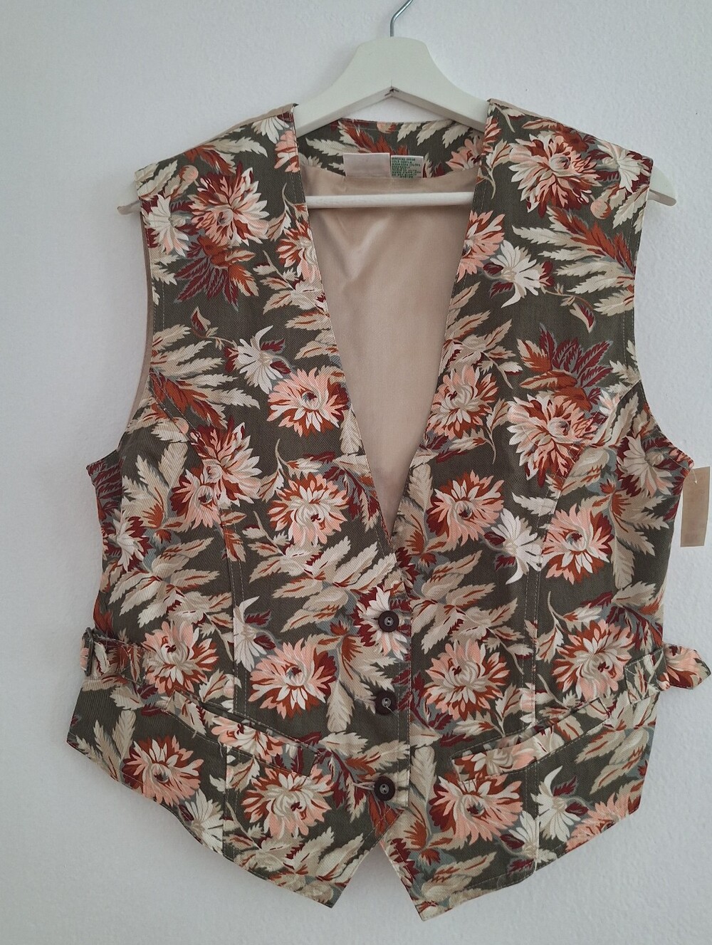 NWT Vintage 80s Izod Olive Floral V-Neck Vest with Coral and Cream Accents